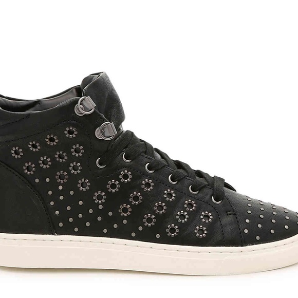 Vince Camuto Women's Black Sneaker 8M - Picture 5 of 10